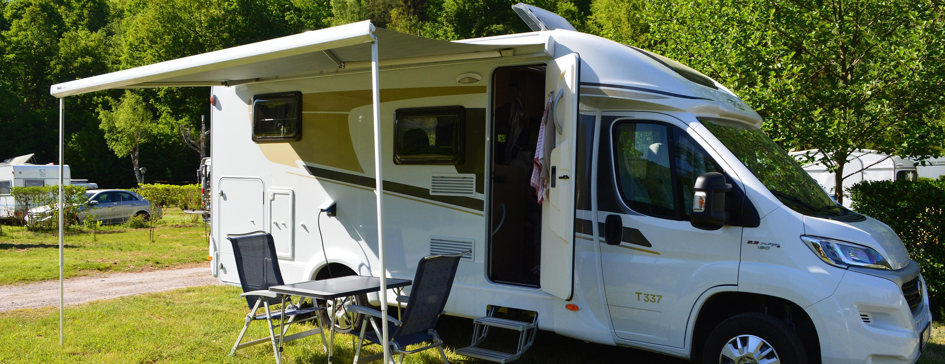 Auto Parts Shop -Auto Parts Shop caravanning 3509593 1920